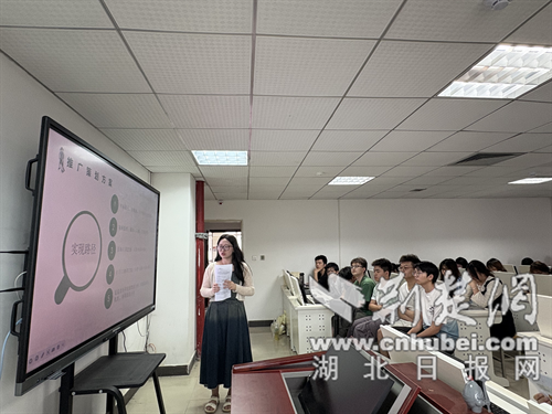 校村聯(lián)手育新機(jī)，“苕隊(duì)長(zhǎng)”紅薯粉條觸網(wǎng)加速跑——一份市場(chǎng)營(yíng)銷策劃服務(wù)藍(lán)圖
